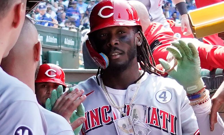 Reds' Elly De La Cruz pays tribute to late sister after home run