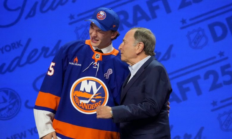 NY Islanders select defenseman Matthew Schaefer first in 2025 NHL draft