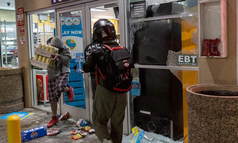 Suspects looting a store in Los Angeles
