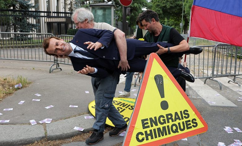 Greenpeace steals Macron wax statue to protest French ties with Russia