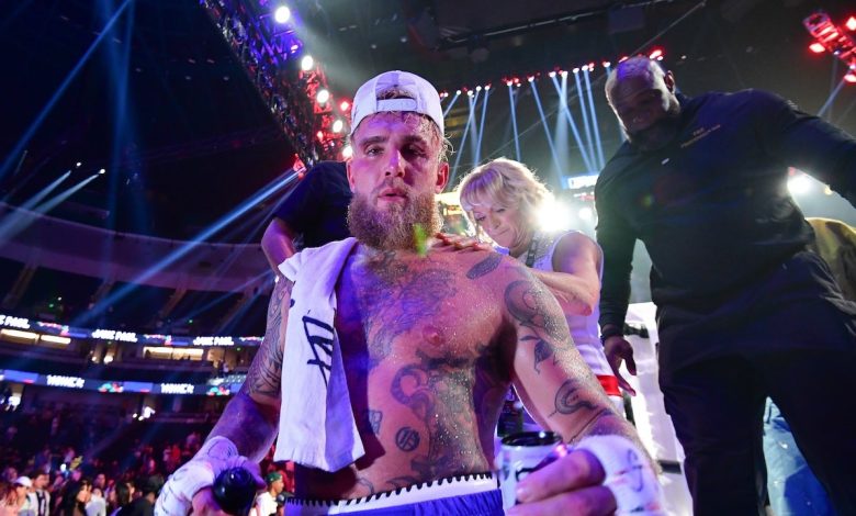 Jake Paul tells booing crowd to 'shut the f--k up' after beating Chávez Jr.