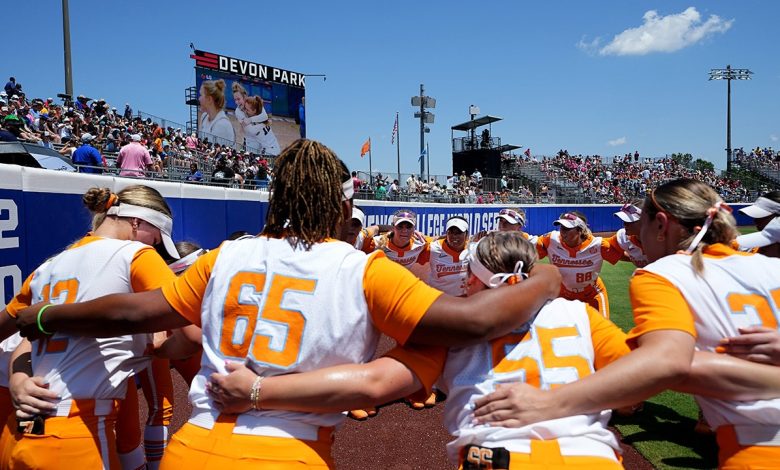 Women's College World Series: Elimination game sparks controversy