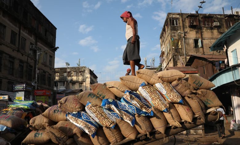 India consumer inflation extends slide to more than 6-year lows