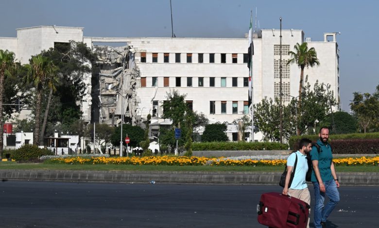 Israel and Syria agree ceasefire as Israel allows Syrian troops limited access to Sweida