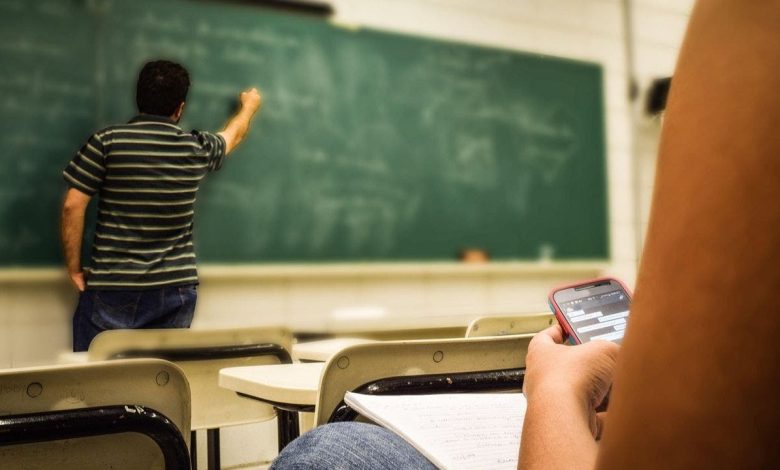 Schools fight AI cheating with return to pen and paper blue books