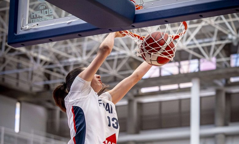 Alicia Tournebize, 17, dunks for France in win over Belgium