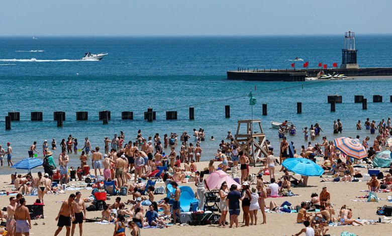 Beach goers in Chicago