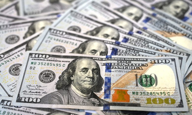 $100 bills