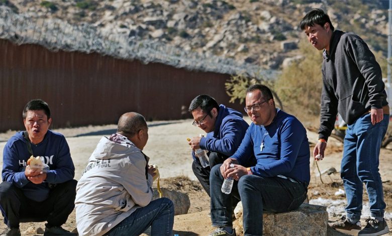 Chinese immigrants at the southern border