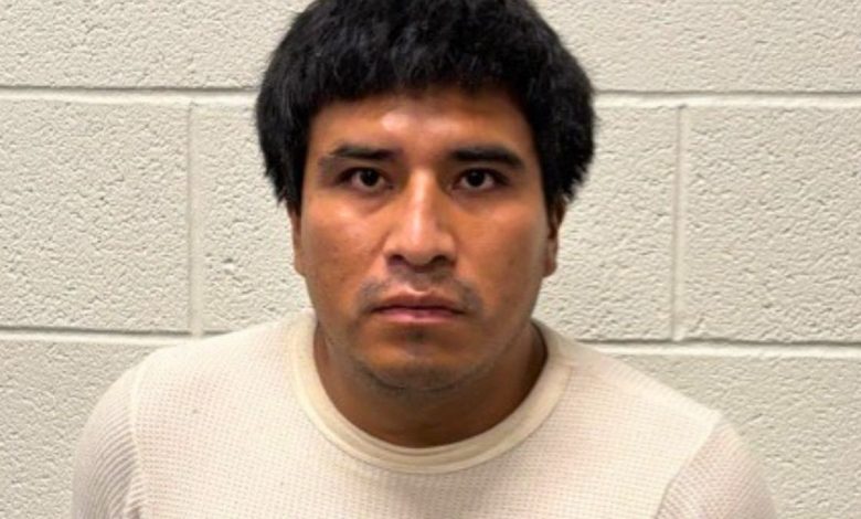 Honduran illegal immigrant David Cabrera mugshot.