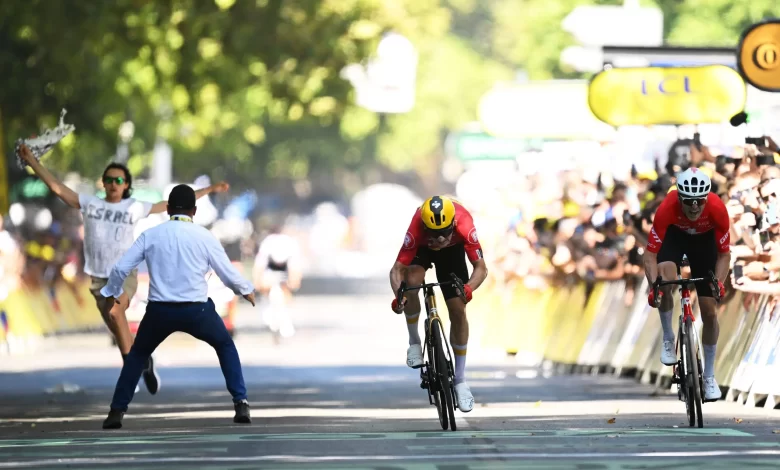 Anti-Israel protester tackled by security at Tour de France finish line