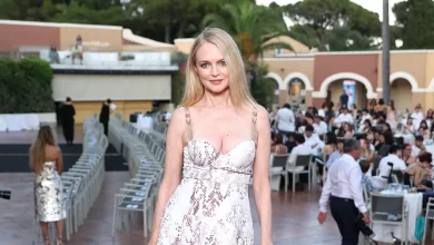 Heather Graham vacations with Jane Seymour in Sardinia, models bikinis