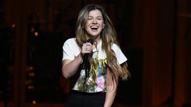 Kelly Clarkson resumes Las Vegas residency shows after last-minute postponement