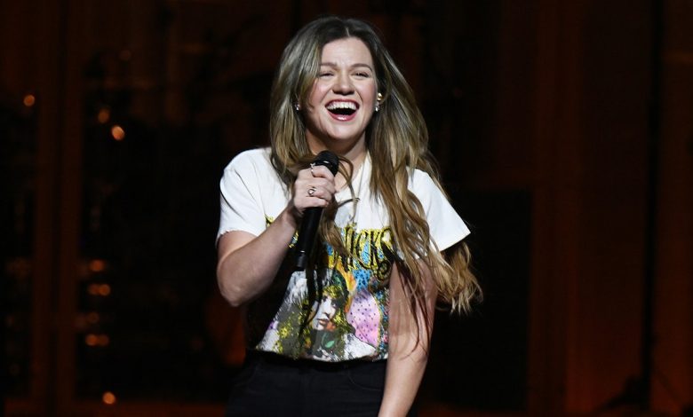 Kelly Clarkson resumes Las Vegas residency shows after last-minute postponement
