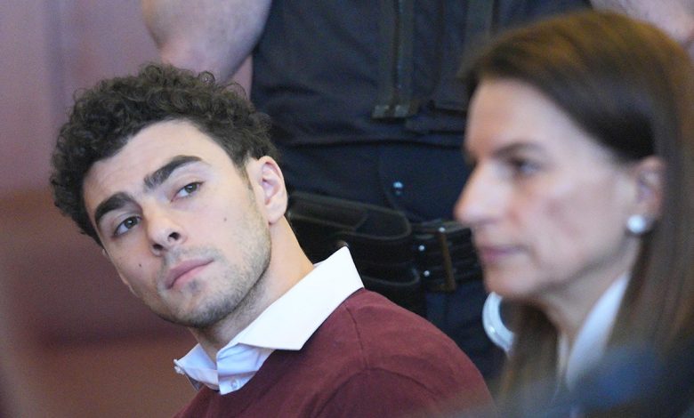 Luigi Mangione appears in Manhattan Supreme Court in New York City