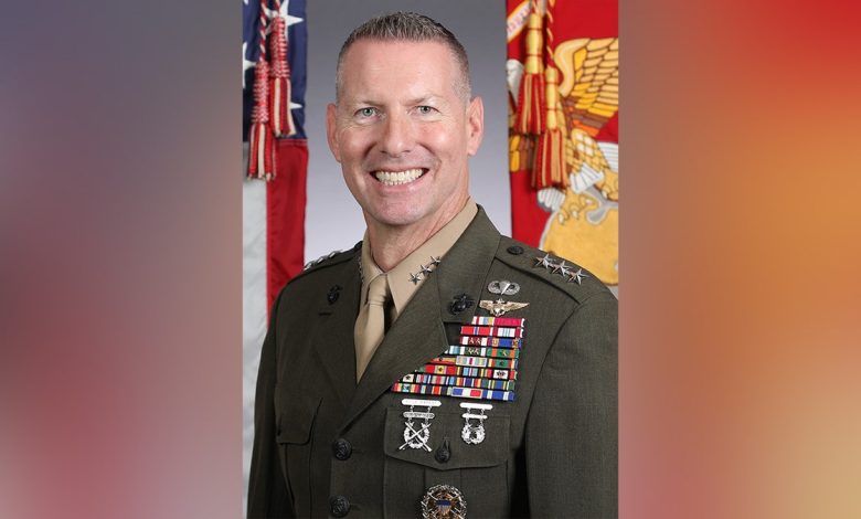 Marine Lt. Gen. Michael Borgschulte official headshot