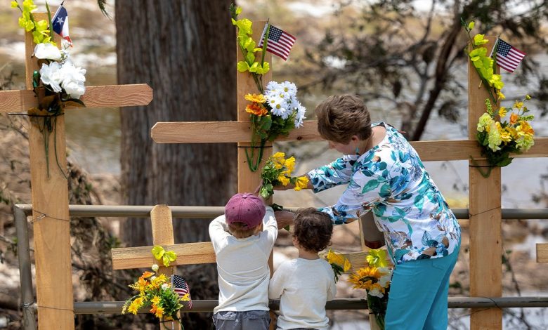 flowers for victims of Texas floods