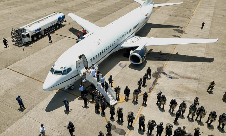 Venezuelans boarding flight